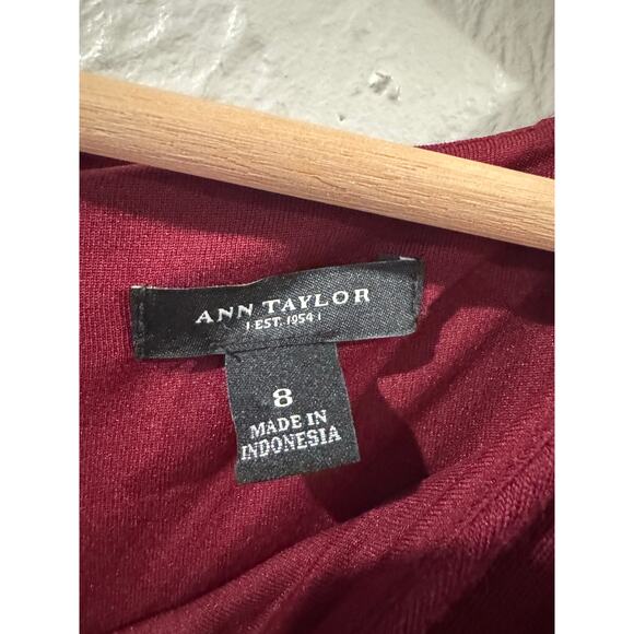 Ann Taylor Burgundy Body Con Dress Size 8 - Picture 4 of 6